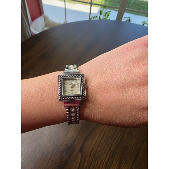 Women's Bella & Rose Quartz Bracelet Watch (need a replacement battery) - Picture 2 of 16